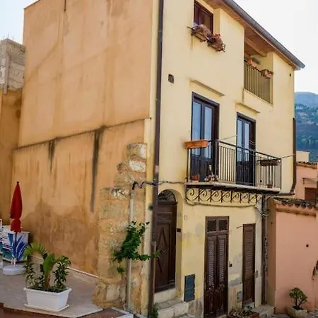 Le Scalette Castellammare del Golfo